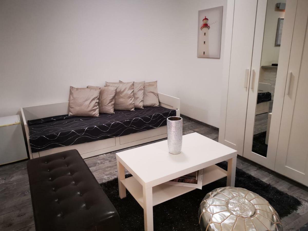 Luxury Basement In The Surrounding Of Budapest Apartment Mogyorod Luaran gambar